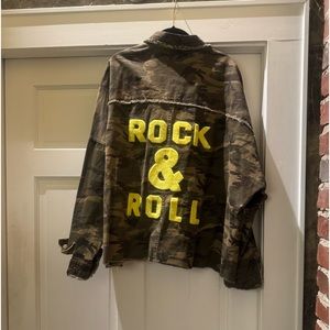 DAVI & DANI Camo Shacket